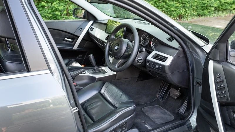 2005 BMW E61 545i & 550i Touring - Image 13 of 30