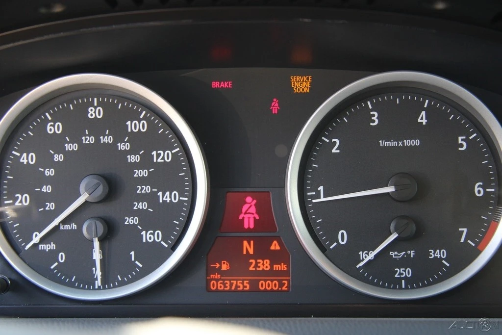 2005 BMW E63/E64 645Ci & 650i - Image 16 of 21