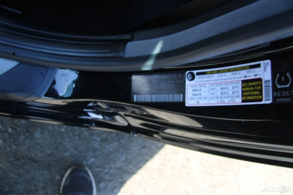 2005 BMW E63/E64 645Ci & 650i - Image 11 of 21