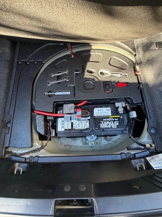 2005 BMW E63/E64 645Ci & 650i - Image 7 of 8