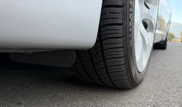 2005 BMW E63/E64 645Ci & 650i - Image 18 of 21