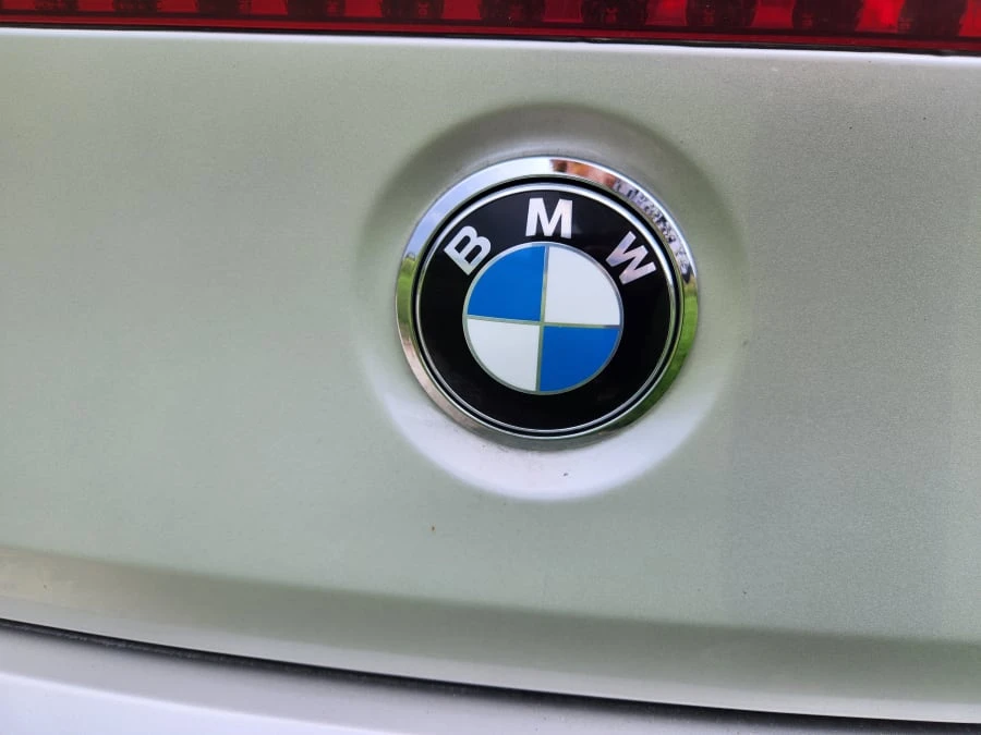 2005 BMW E63/E64 645Ci & 650i - Image 17 of 31