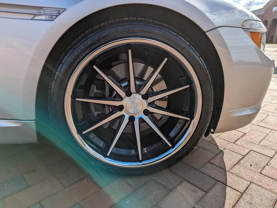 2005 BMW E63/E64 645Ci & 650i - Image 24 of 31