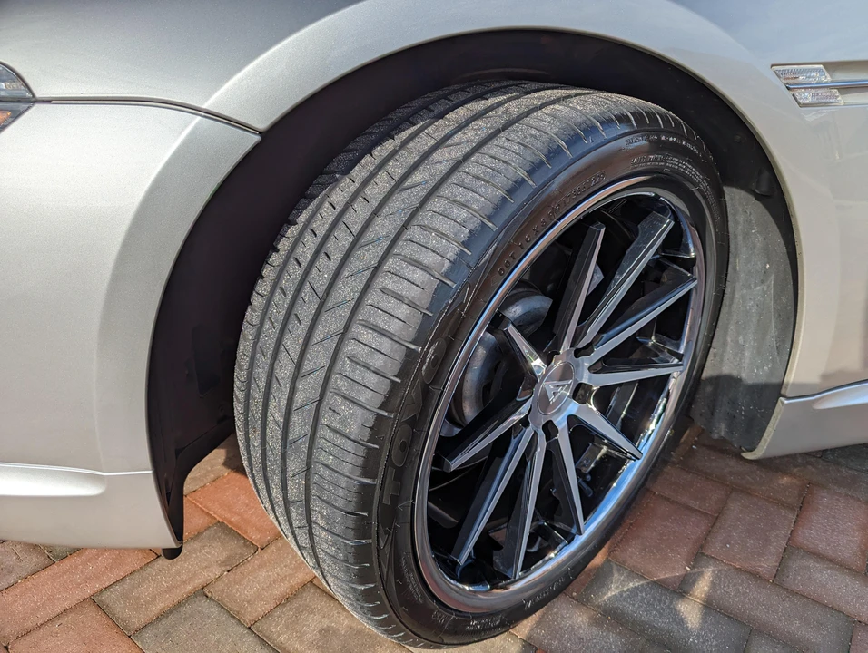 2005 BMW E63/E64 645Ci & 650i - Image 26 of 31