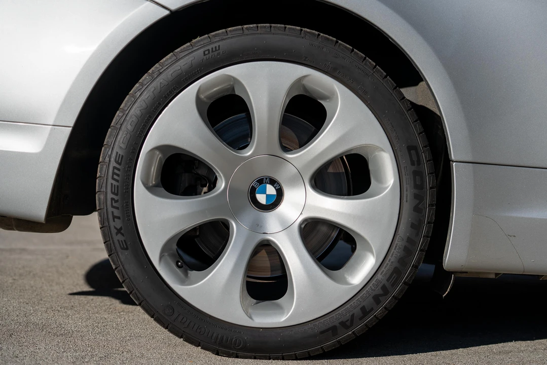 2005 BMW E63/E64 645Ci & 650i - Image 23 of 26