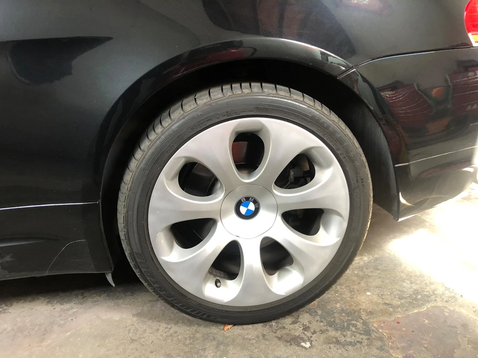 2005 BMW E63/E64 645Ci & 650i - Image 27 of 31