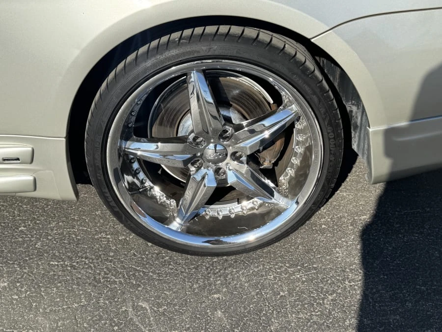2005 BMW E63/E64 645Ci & 650i - Image 8 of 13