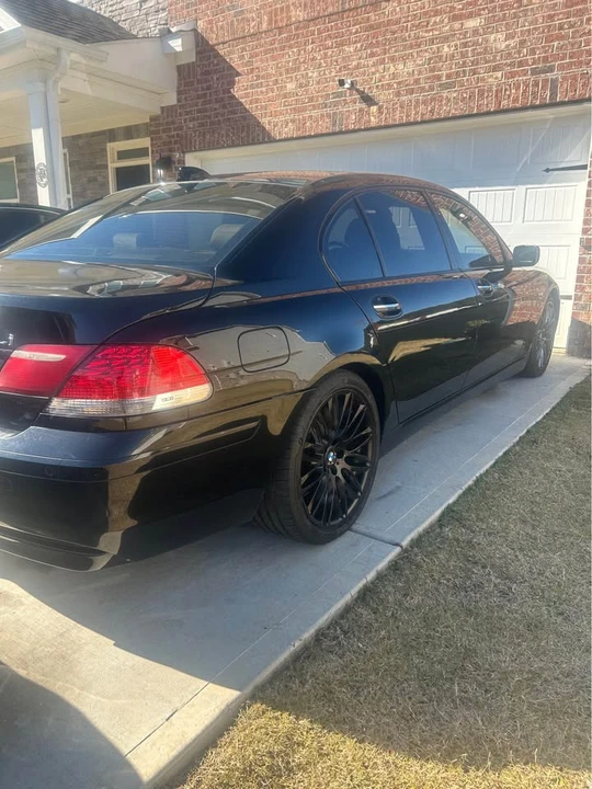 2005 BMW E65/E66 750i & 760i Sedan - Image 3 of 6