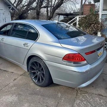 2005 BMW 7 Series 750Li Sedan