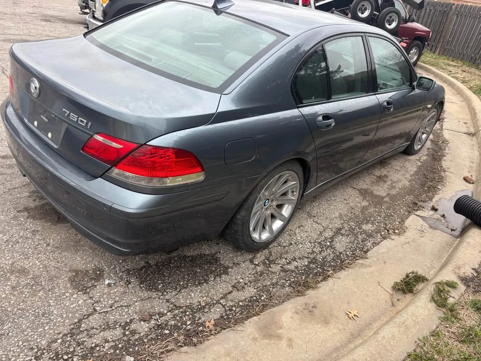 2005 BMW E65/E66 750i & 760i Sedan - Image 4 of 11