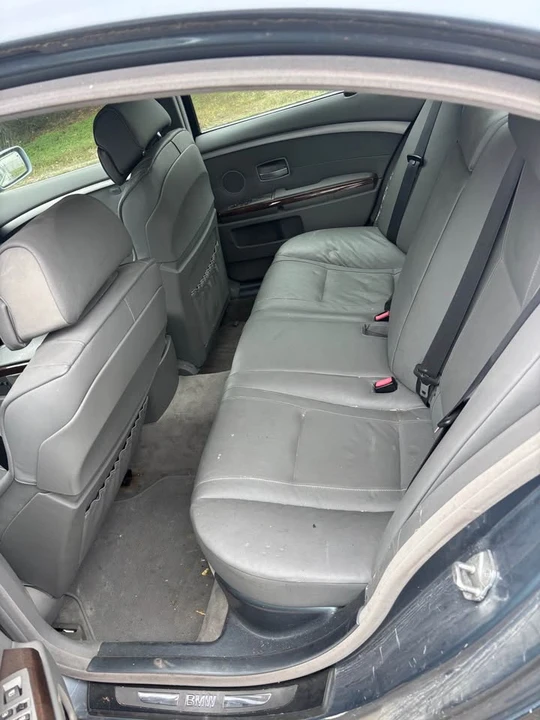2005 BMW E65/E66 750i & 760i Sedan - Image 10 of 11
