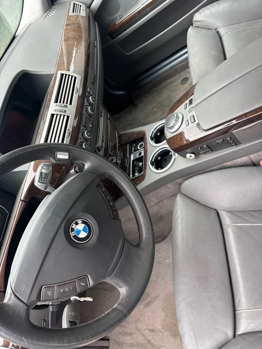 2005 BMW E65/E66 750i & 760i Sedan - Image 8 of 11