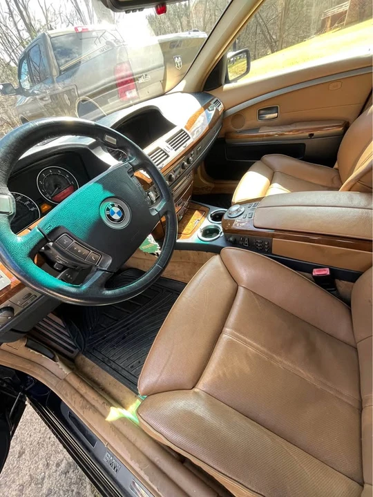 2005 BMW E65/E66 750i & 760i Sedan - Image 2 of 3