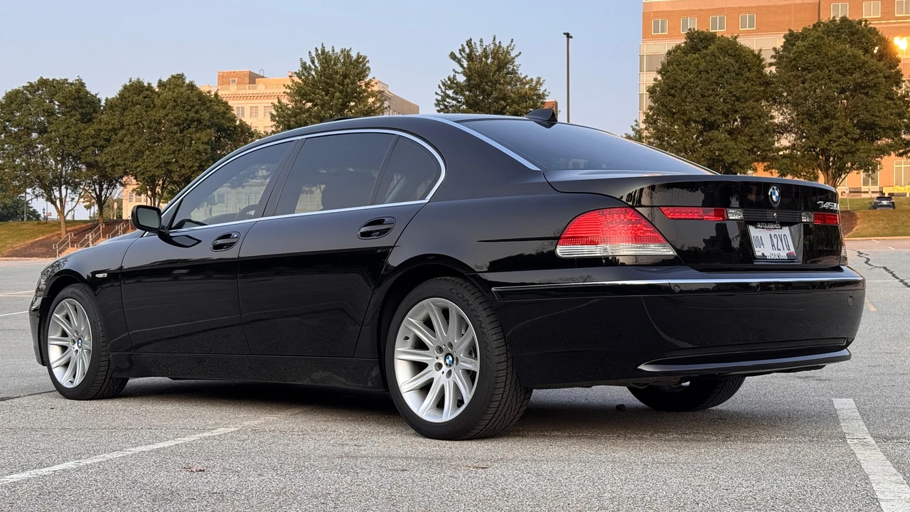 2005 BMW E65/E66 7 Series - Image 15 of 31