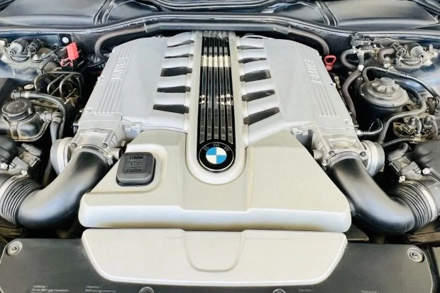 2005 BMW E65/E66 750i & 760i Sedan - Image 6 of 7
