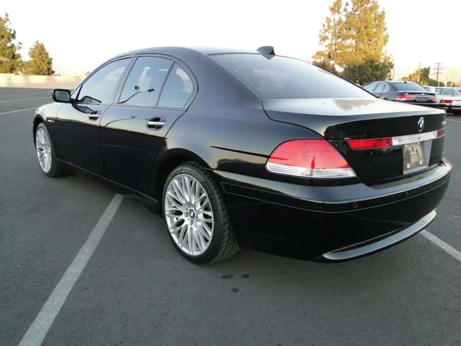 2005 BMW E65/E66 750i & 760i Sedan - Image 3 of 6