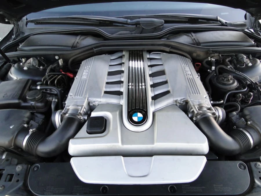 2005 BMW E65/E66 750i & 760i Sedan - Image 5 of 6