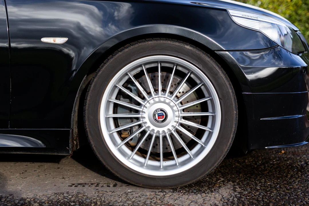 2005 BMW Alpina B5 - Image 17 of 31