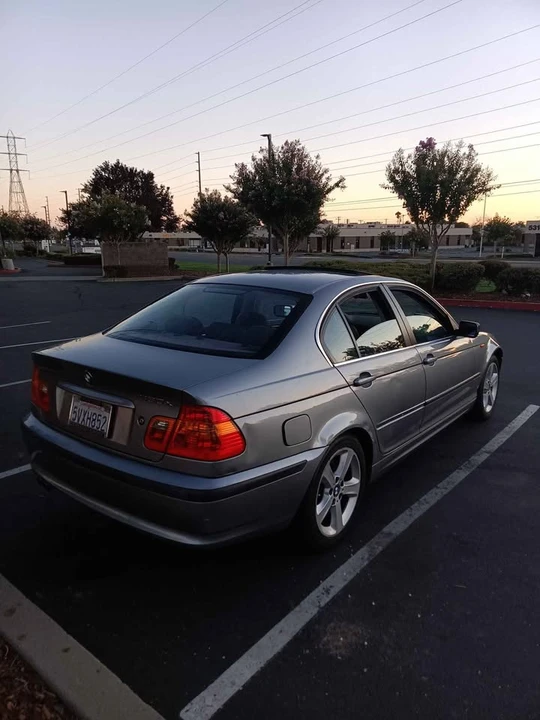 2005 BMW E46 330i & 330Ci - Image 3 of 11
