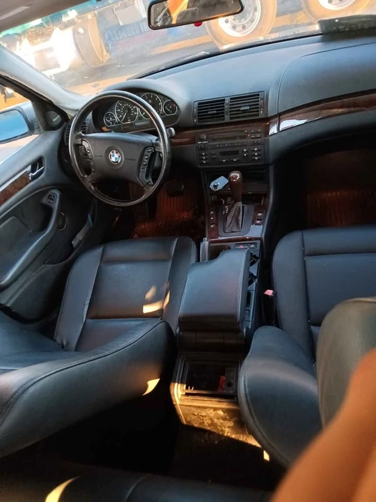 2005 BMW E46 330i & 330Ci - Image 6 of 11