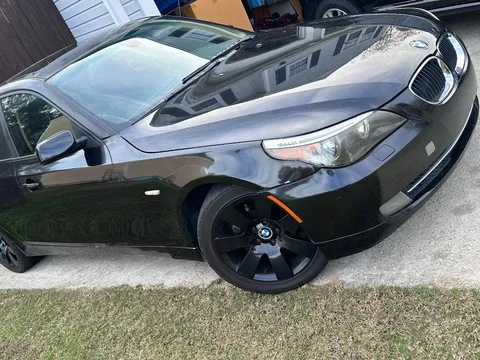 2005 BMW 525i