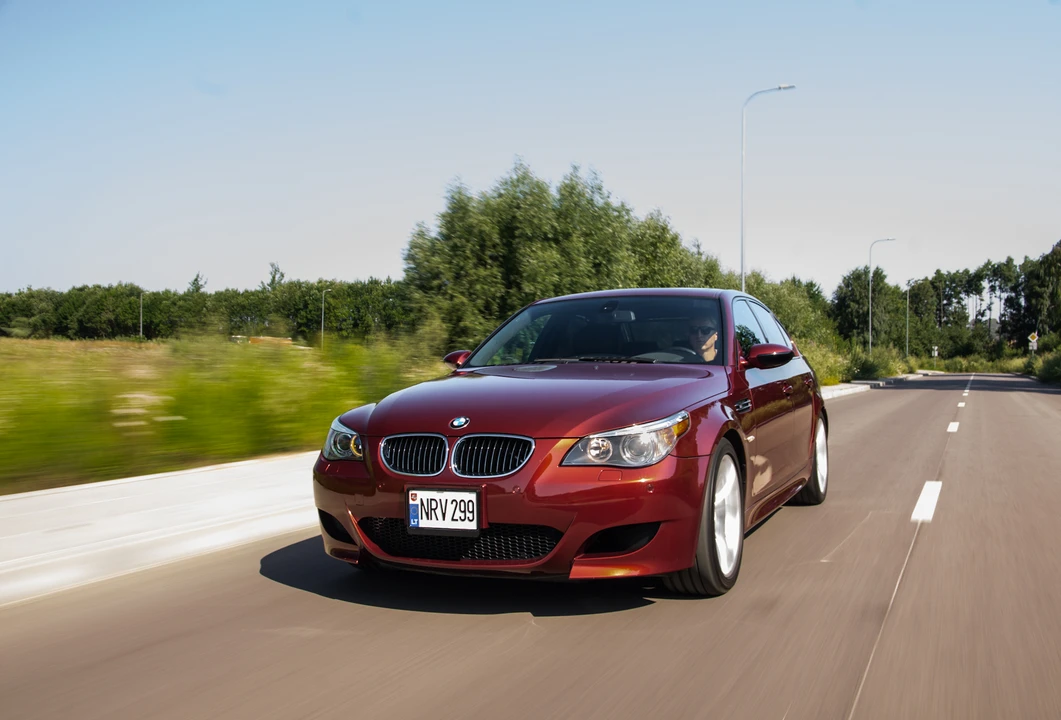 2005 BMW E60 M5 - Image 9 of 31