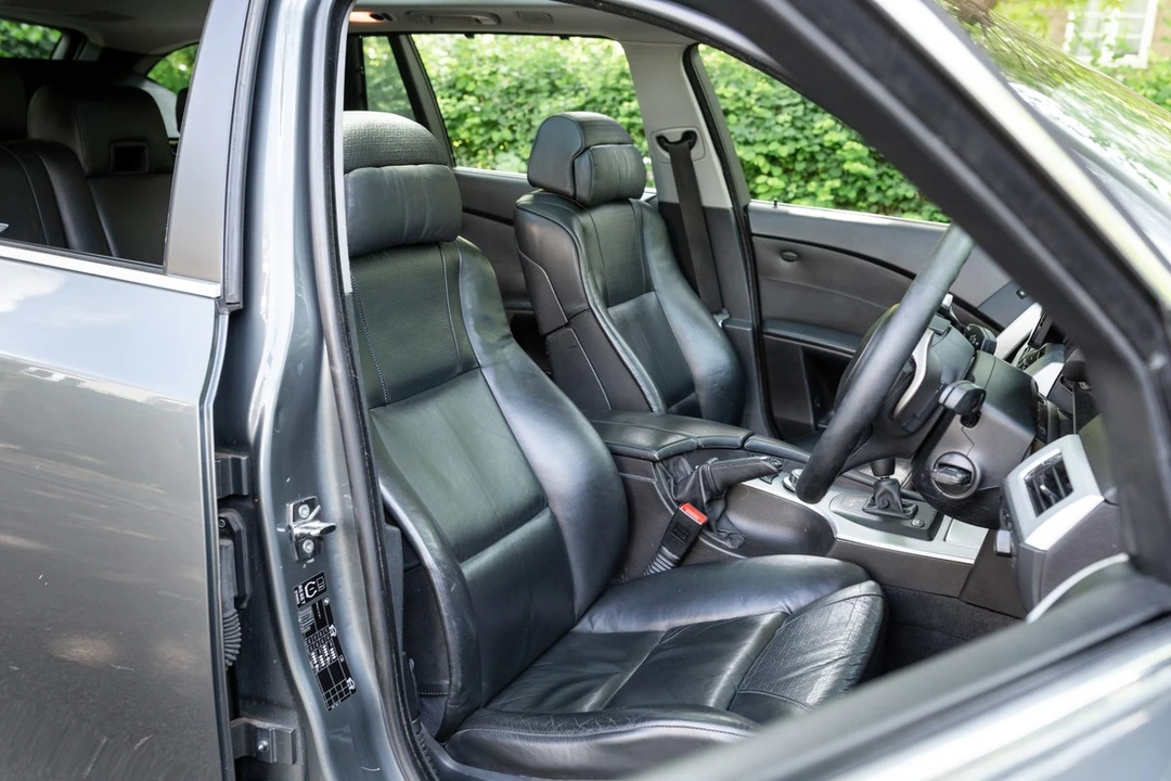 2005 BMW E61 545i & 550i Touring - Image 26 of 30