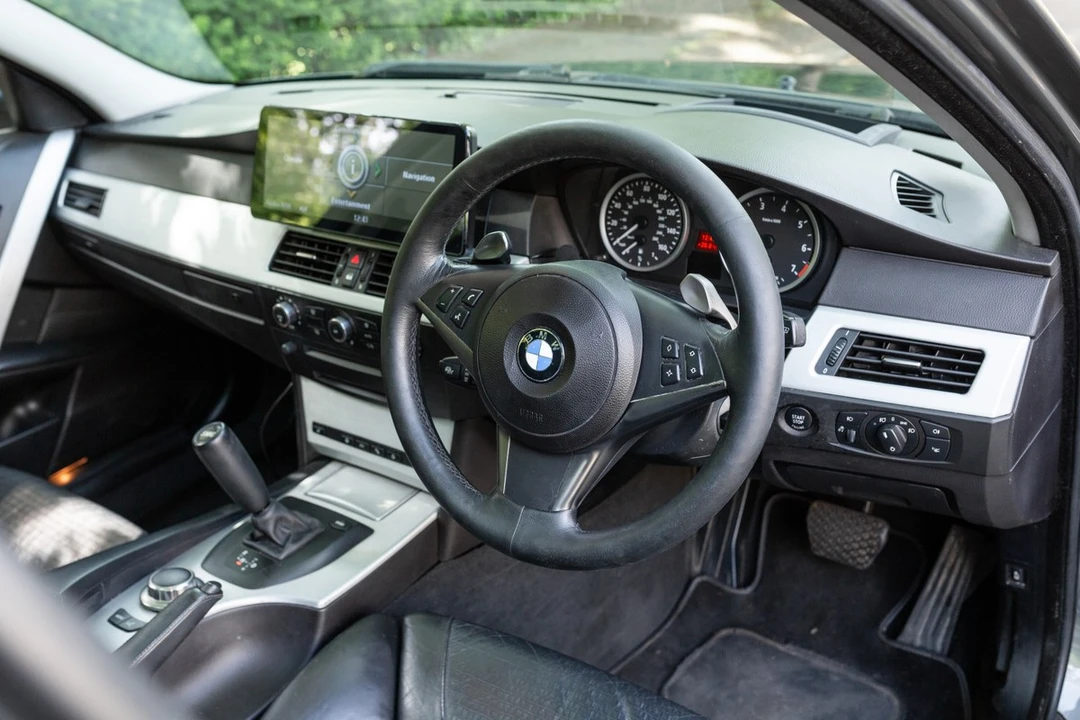 2005 BMW E61 545i & 550i Touring - Image 30 of 30