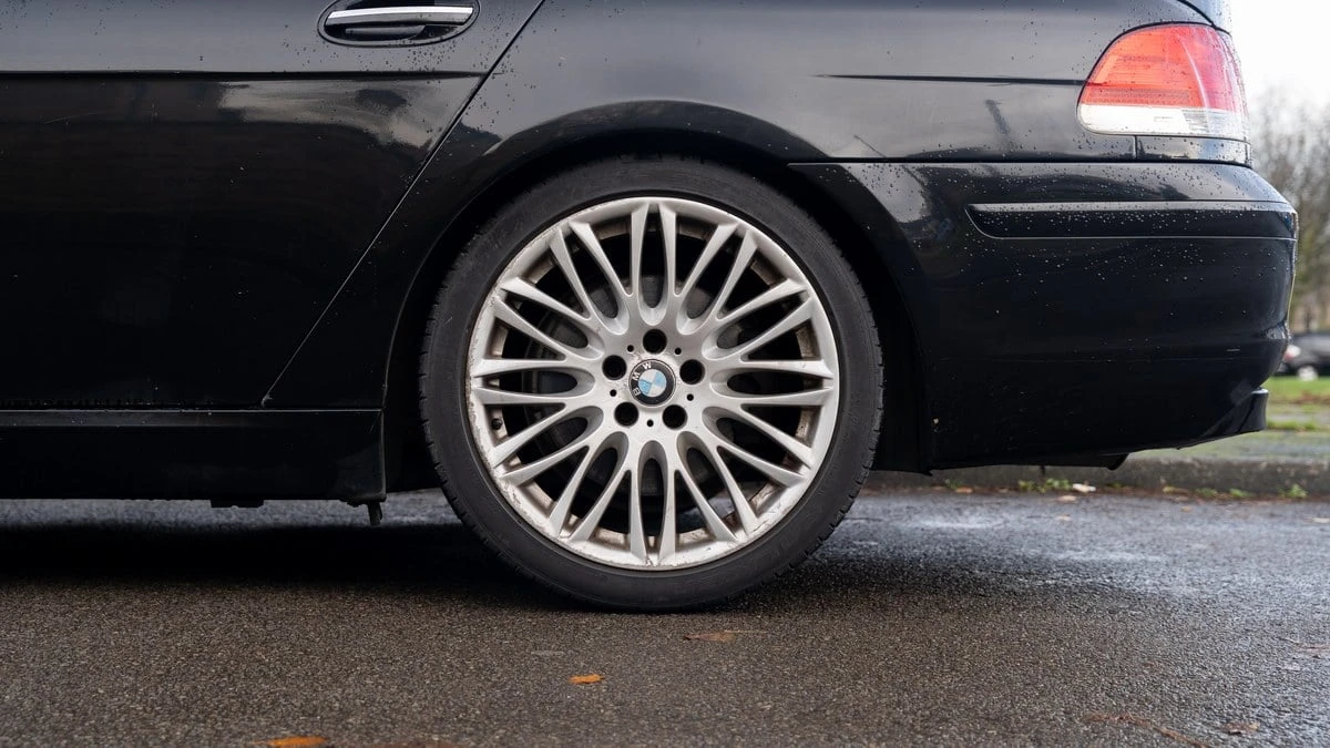 2005 BMW E65/E66 750i & 760i Sedan - Image 17 of 30