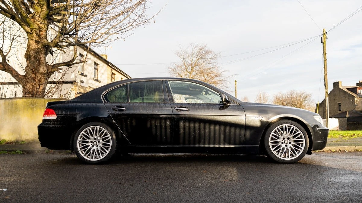 2005 BMW E65/E66 750i & 760i Sedan - Image 11 of 30