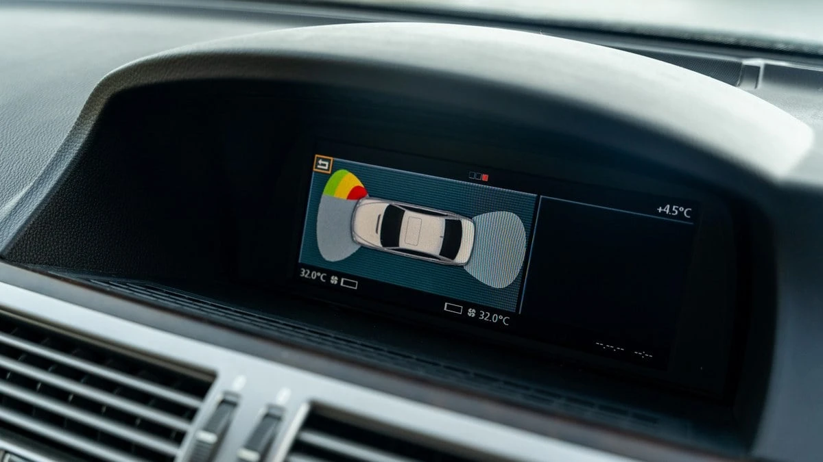 2005 BMW E65/E66 750i & 760i Sedan - Image 29 of 30