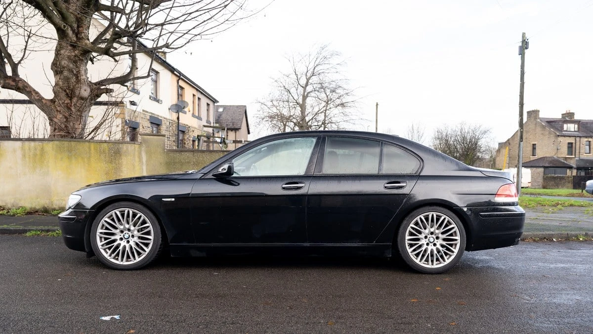 2005 BMW E65/E66 750i & 760i Sedan - Image 6 of 30