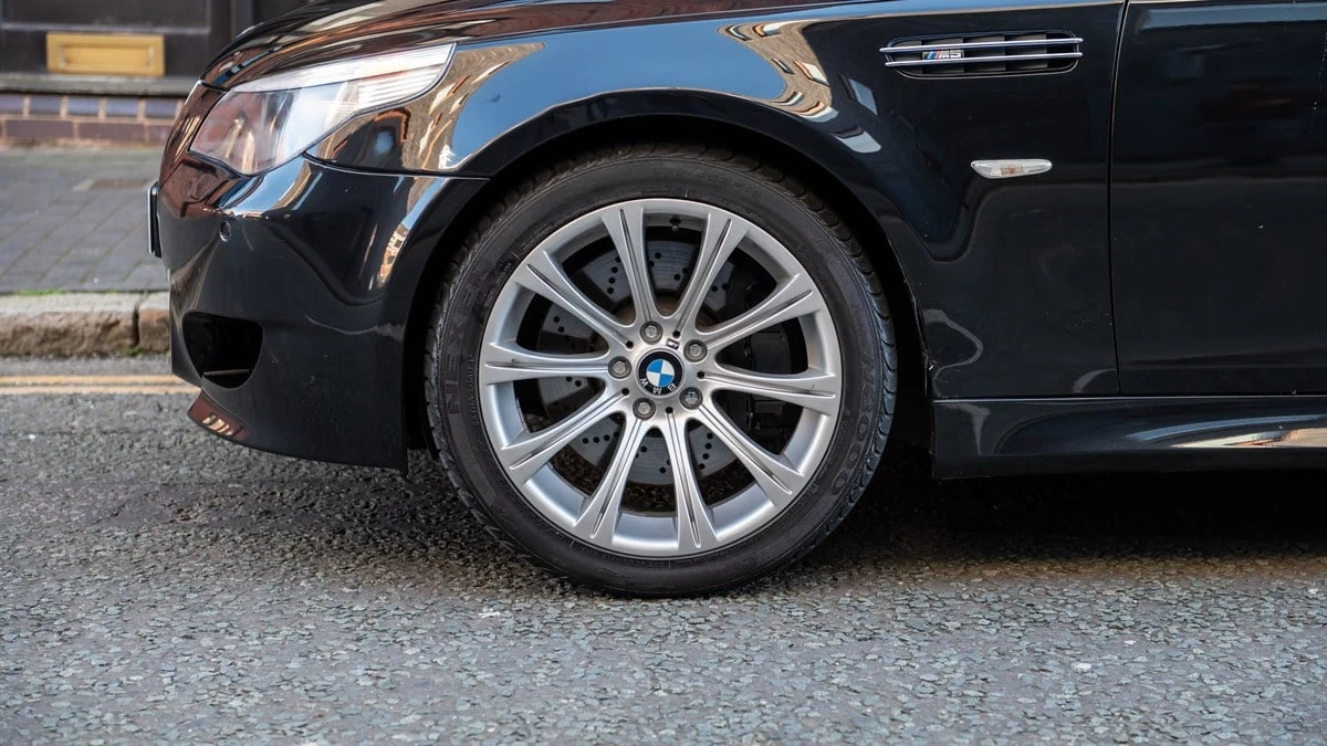 2005 BMW E60 M5 - Image 9 of 30