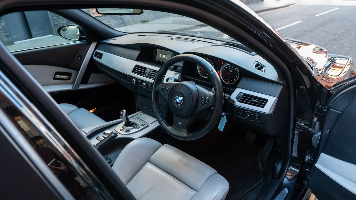 2005 BMW E60 M5 - Image 13 of 30