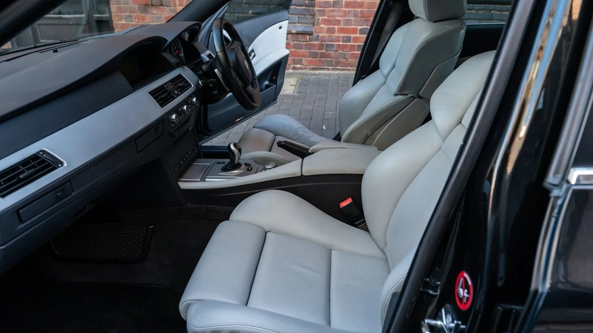 2005 BMW E60 M5 - Image 19 of 30