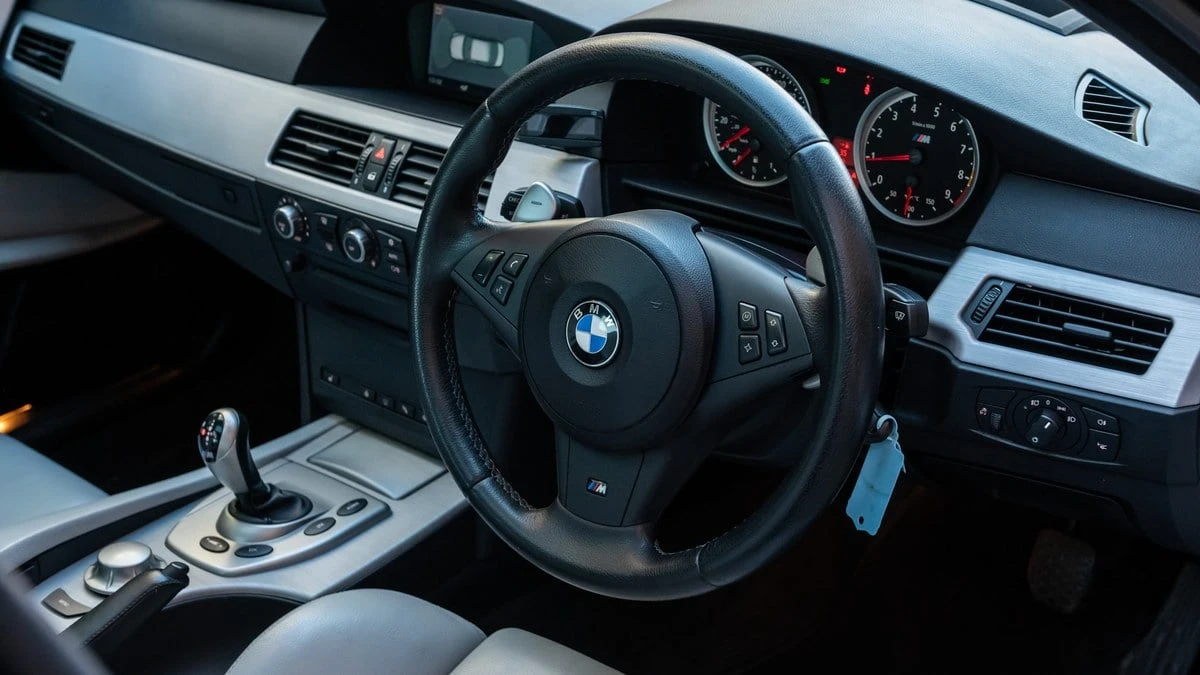 2005 BMW E60 M5 - Image 15 of 30