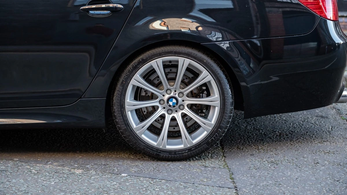 2005 BMW E60 M5 - Image 10 of 30