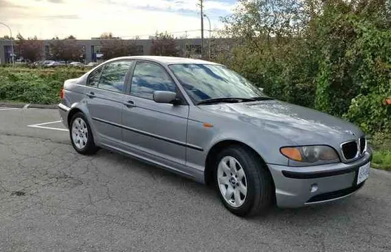 2005 BMW 325i Sedan