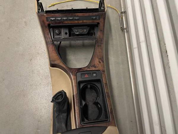 2005 Parts & Memorabilia Mechanical Components - Image 6 of 11