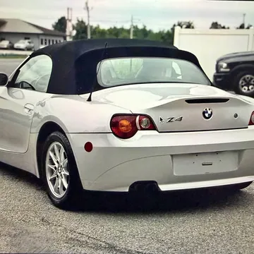 2005 BMW Z4 2.5i Roadster 2D