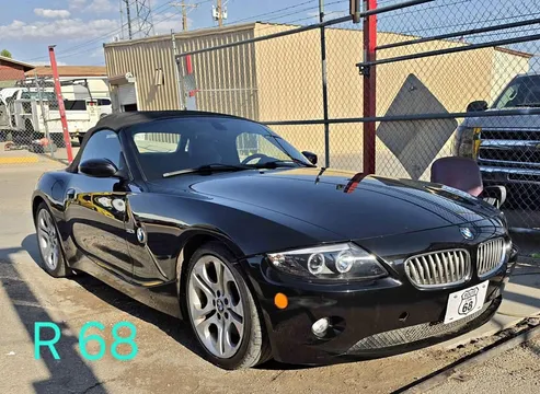 2005 BMW Z4 30i Roadster 2D