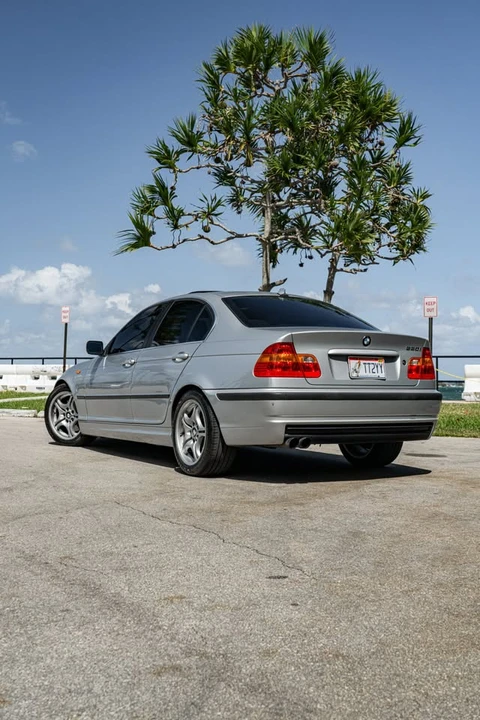 2005 BMW E46 330i & 330Ci - Image 3 of 10
