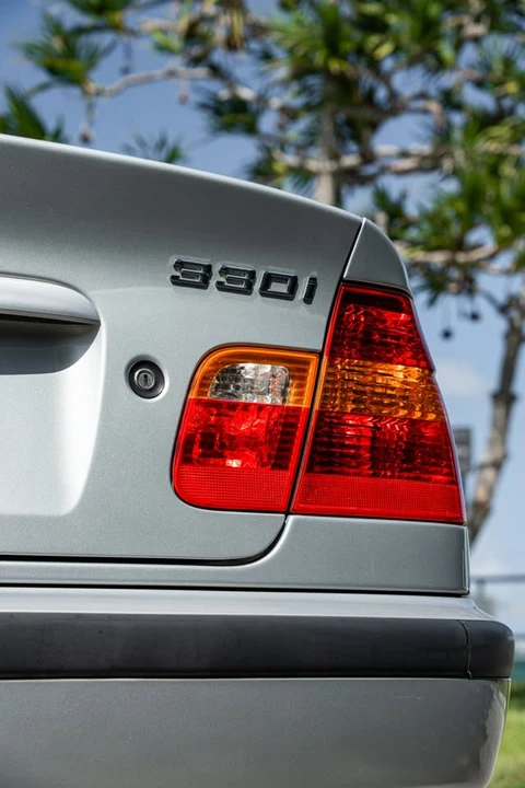 2005 BMW E46 330i & 330Ci - Image 6 of 10