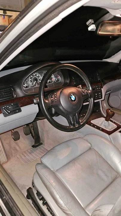 2005 BMW E46 330i & 330Ci - Image 9 of 10