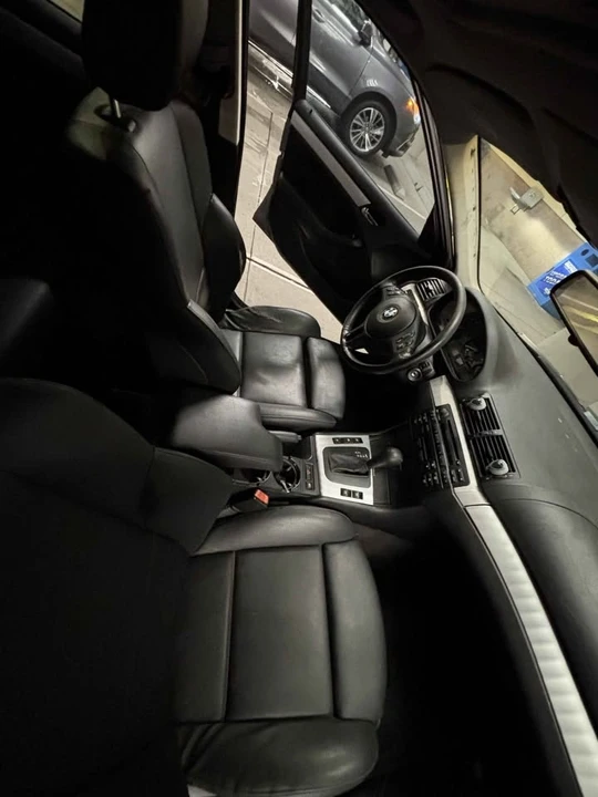2005 BMW i3 - Image 4 of 4