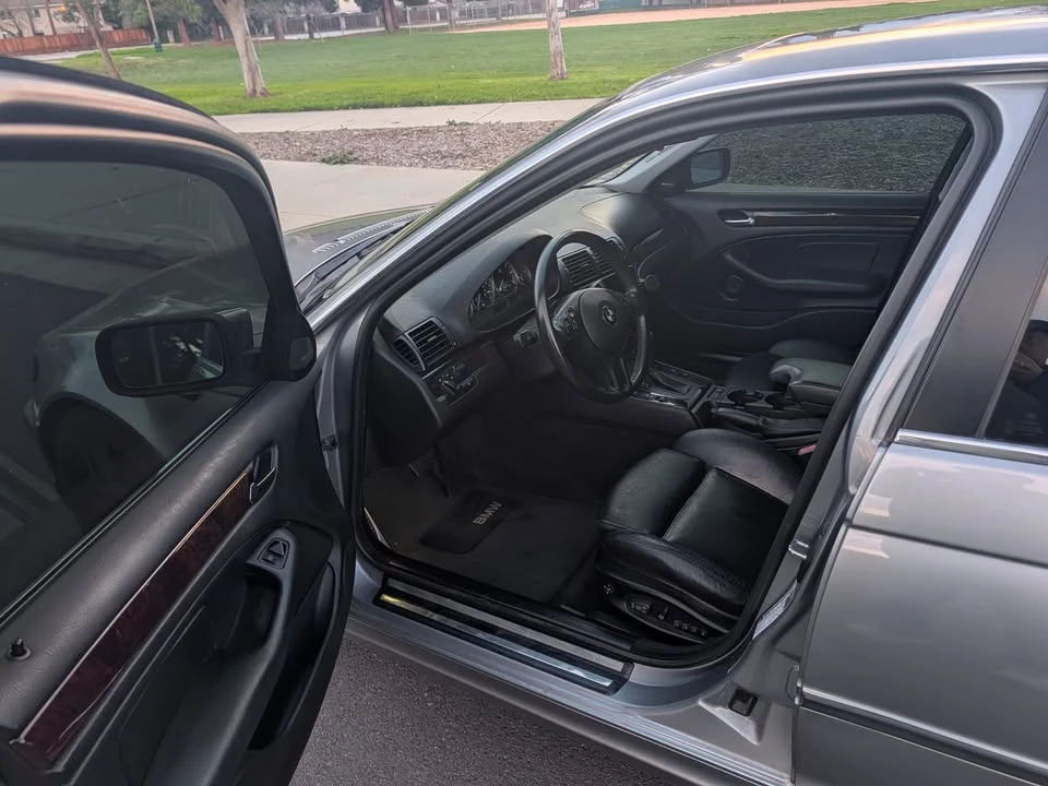 2005 BMW E46 330i & 330Ci - Image 9 of 15