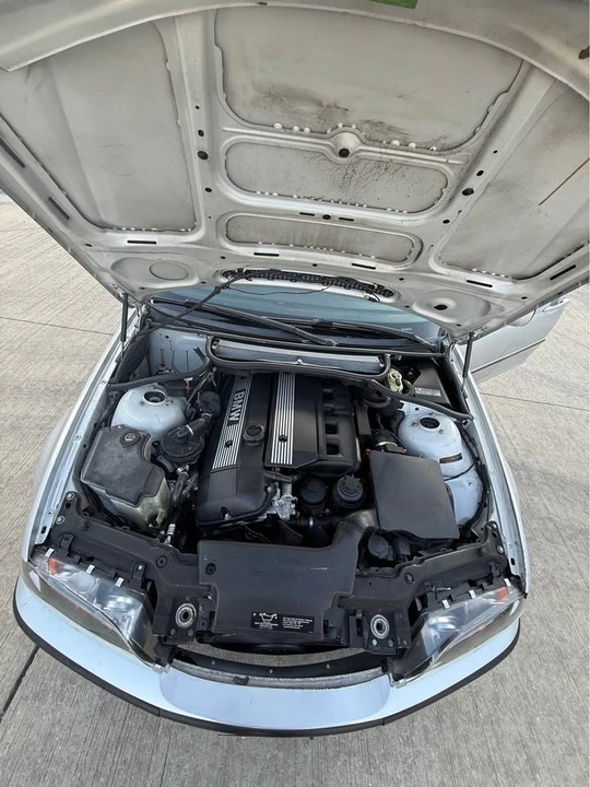 2005 BMW E46 330i & 330Ci - Image 13 of 20