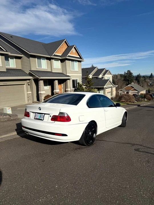 2005 BMW E46 330i & 330Ci - Image 8 of 9