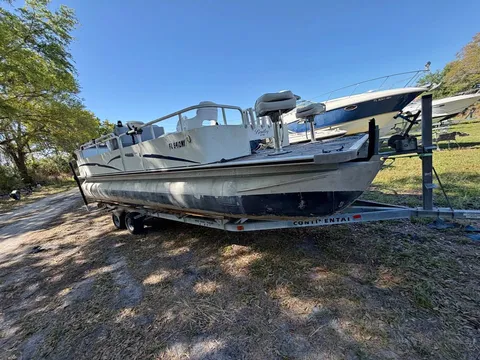 2005 Bentley 24 footer
