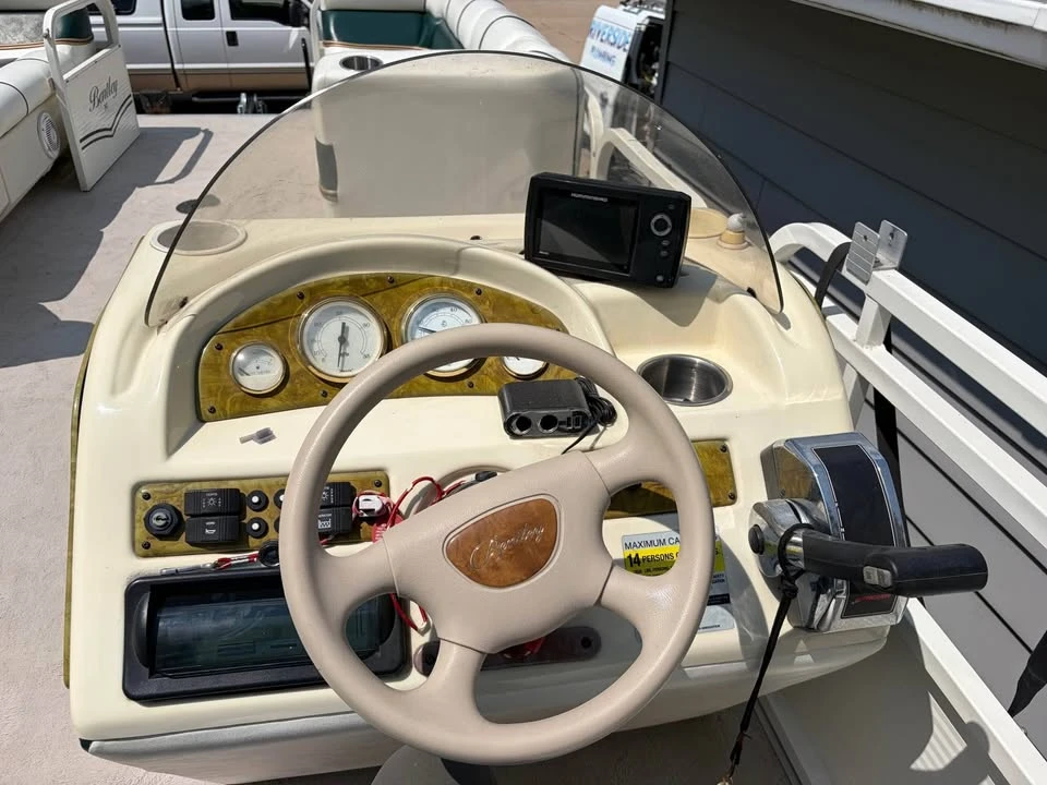 2005 Bentley - Image 6 of 8